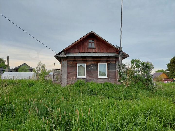 Дом 32,5 м² на участке 9 сот.