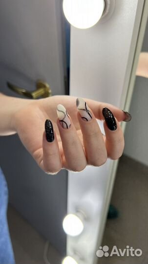 Покрытие ногтей на руках гель-лаком