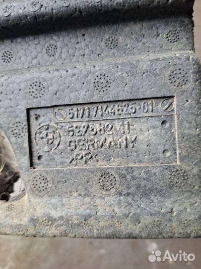 Уплотнитель передний левый BMW E60