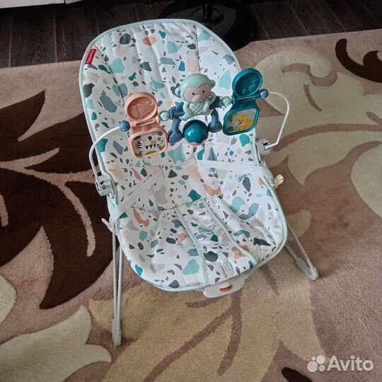 Шезлонг детский fisher price