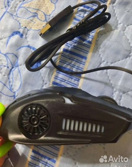 Игровая мышь. Светится разными цветами