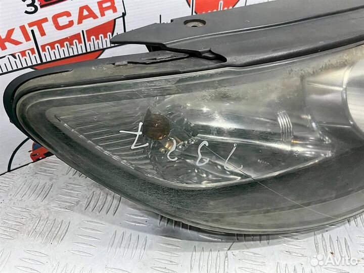 Фара правая Hyundai Santa Fe CM