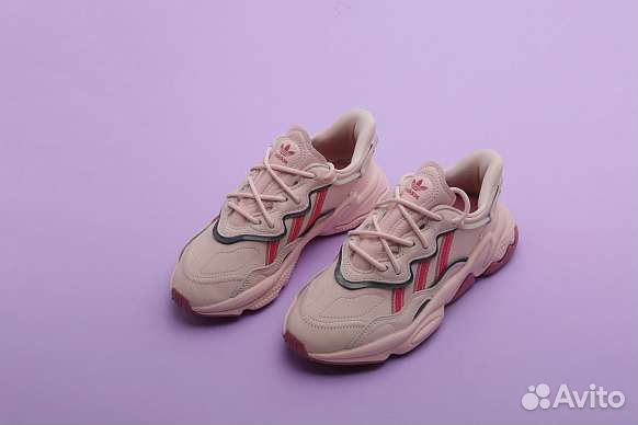 Кроссовки adidas ozweego женские