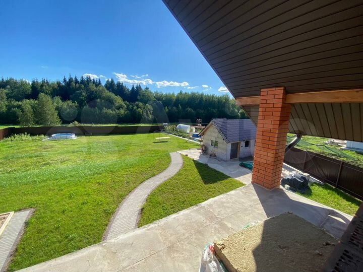 Коттедж 288 м² на участке 8 сот.