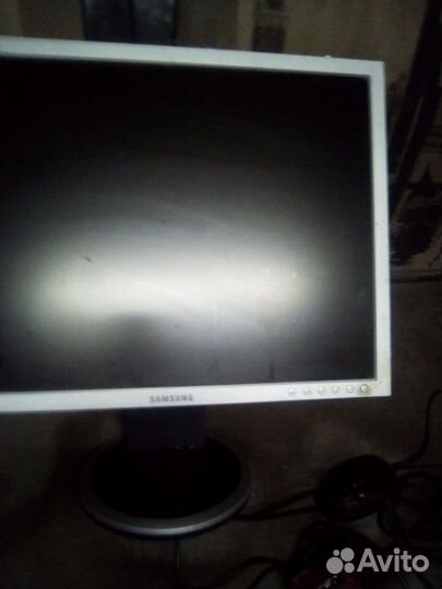 Монитор Samsung
