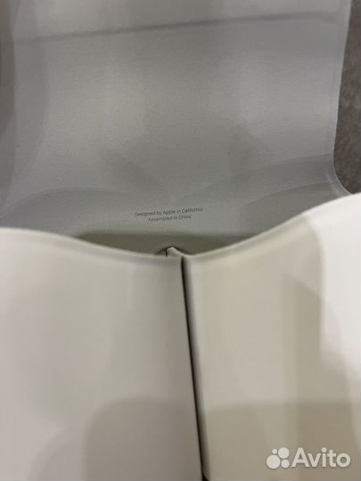 AirPods Max белые