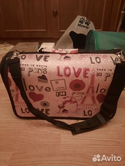 Переноска для кошек и собак