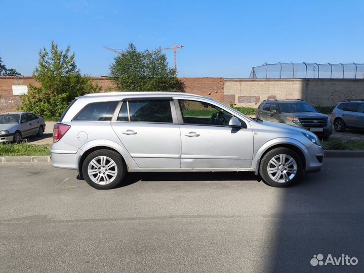 Opel Astra 1.8 МТ, 2012, 238 000 км