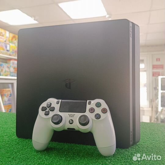 Sony playstation 4 slim