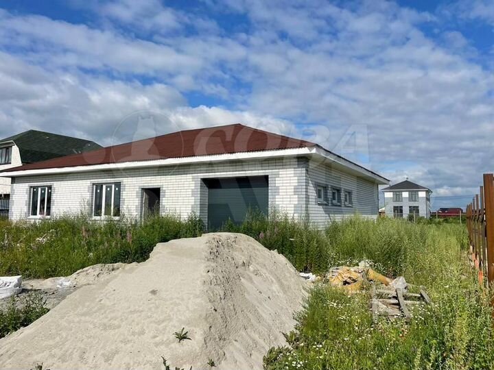 Коттедж 168,1 м² на участке 7,5 сот.