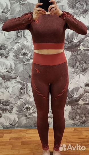 Костюм для фитнеса 44 (леггинсы и рашгард)