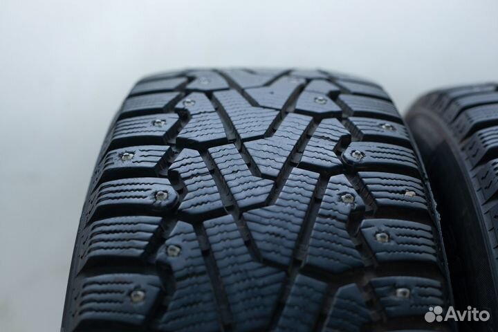 Pirelli Ice Zero 215/65 R16 102T