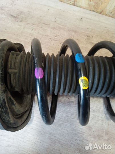 Стойка амортизатора в сборе Ford Kuga 2