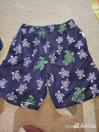 Очки,шорты,круг,маска и трубка для купания