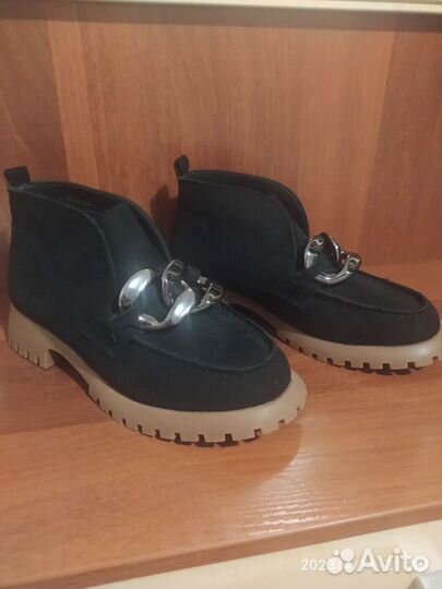 Ботинки новые, разные модели