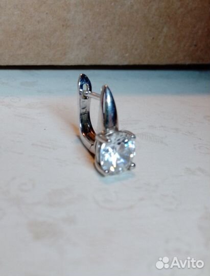 Одна серьга серебро