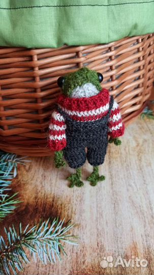 Вязаный лягушонок, лягушка в наличии и на заказ