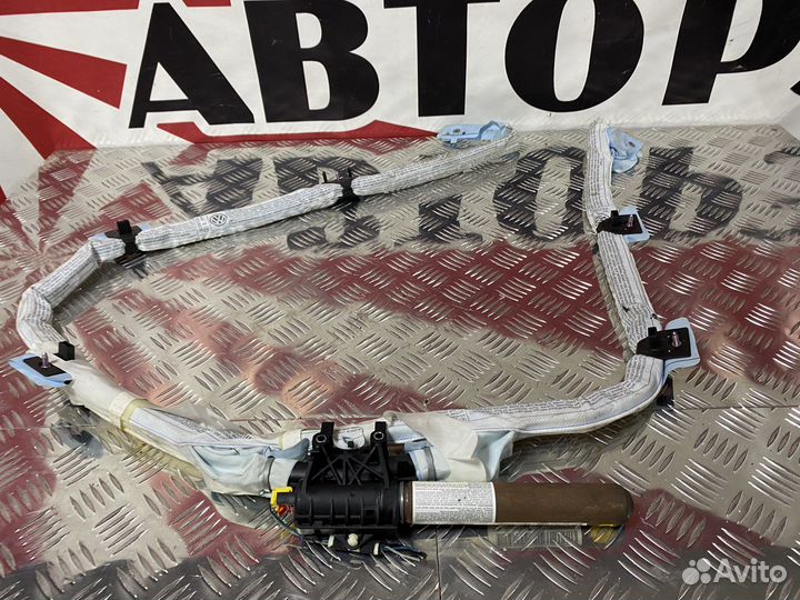 Шторка безопасности правая Volkswagen Passat B6