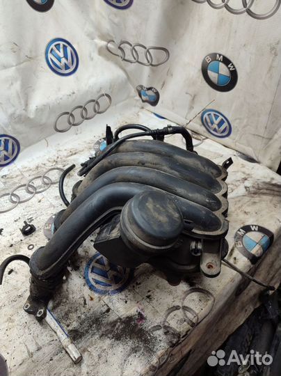 Коллектор впускной VW B5 A4B5 1.8 ADR