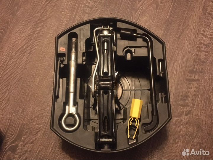 Домкрат пежо 308