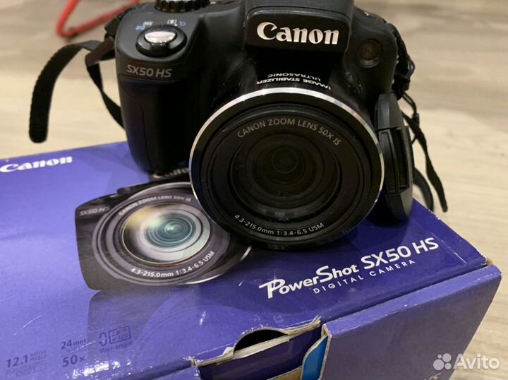 Компактный зеркальный фотоаппарат