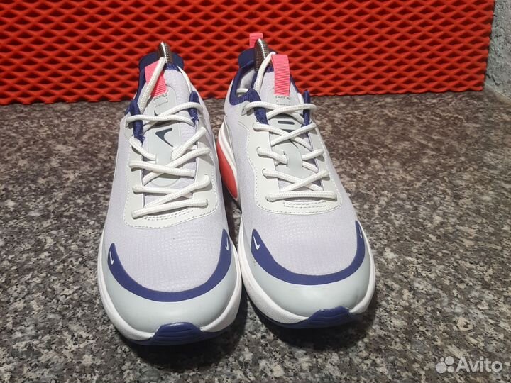 Кроссовки Nike размер 39