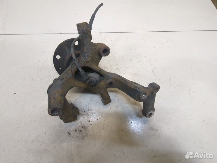 Ступица (кулак, цапфа) Volkswagen Touran, 2006