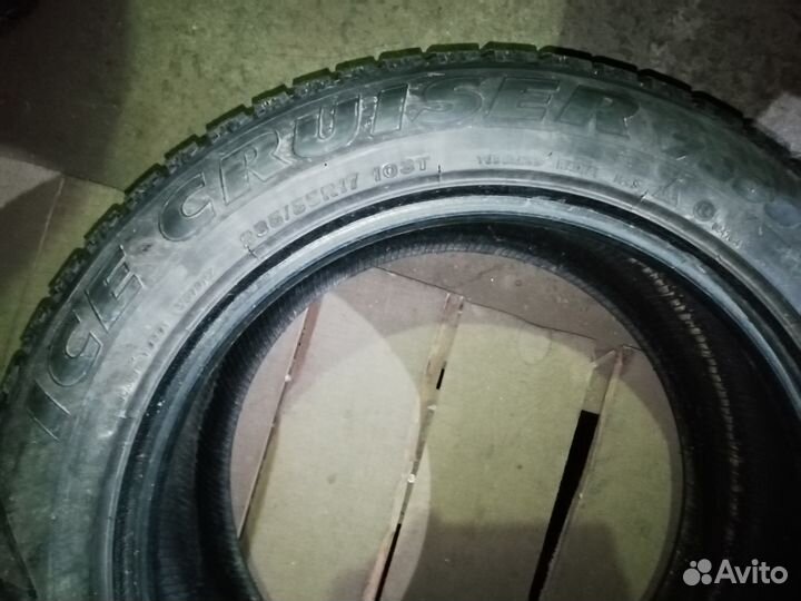 Bridgestone Ice Cruiser 7000 235/55 R17