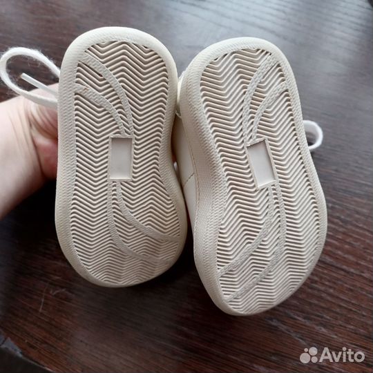 Кроссовки детские 20