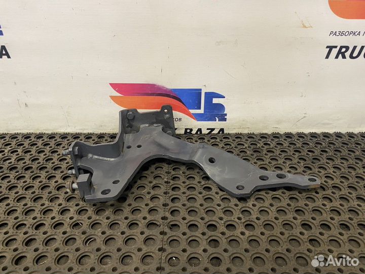 Кронштейн бампера правый Scania 5-series