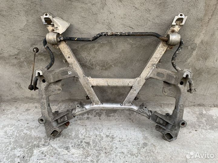 Подрамник передний Bmw e39