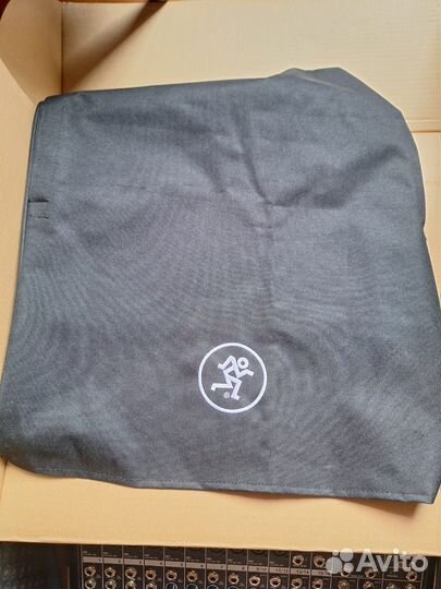 ProFX16v2 16-channel4-bus effects mixer with usb