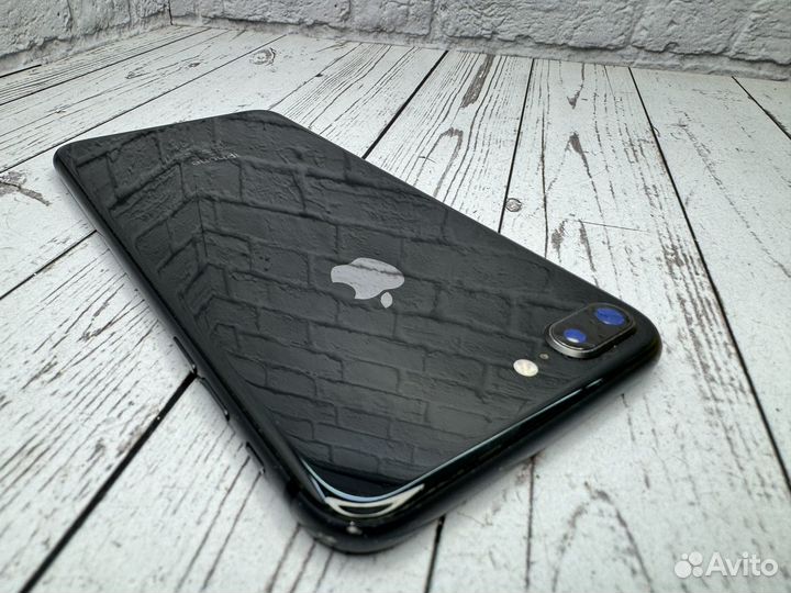 iPhone 8 Plus, 64 ГБ