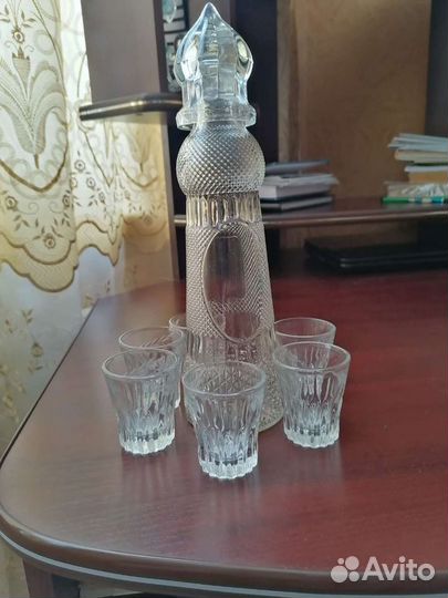 Графин и стопочки