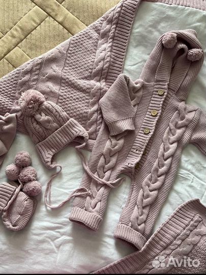 Комплект на выписку для девочки лиловый