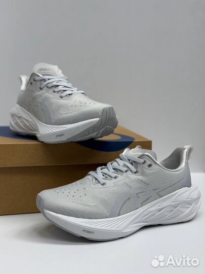 Asics novablast 2