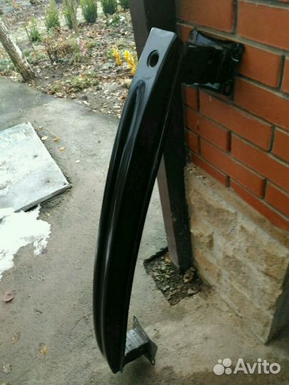 Усилитель заднего бампера Шкода Октавия 2016 года