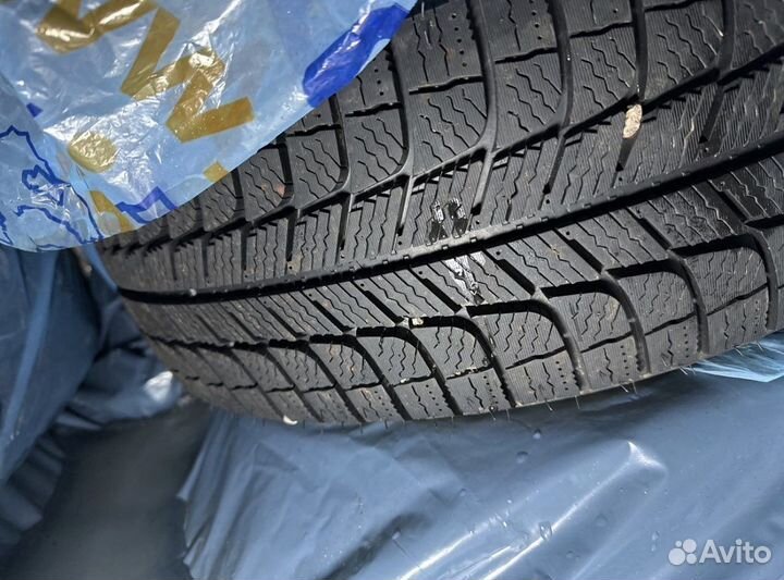 Michelin Latitude X-Ice North 3 205/70 R15 96T