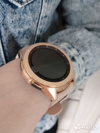 Смарт часы Samsung Galaxy Watch 42mm золото новые