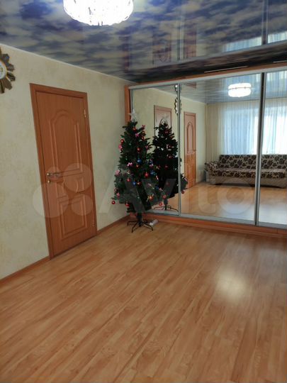 4-к. квартира, 60,7 м², 2/5 эт.