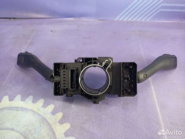 Подрулевой переключатель Volkswagen Bora/Golf 4