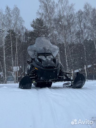 Снегоход BRP Ski-Doo GTX 550F