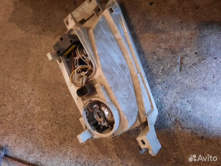 Корпус фары левой Skoda Octavia Tour