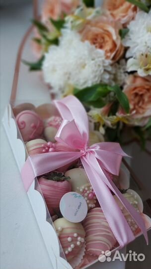 Подарочный набор клубники в шоколаде