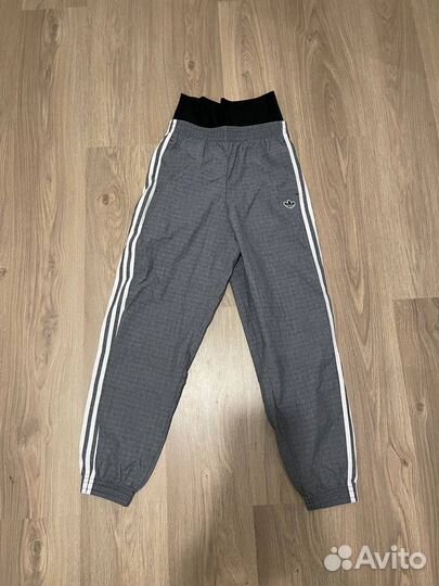 Спортивные штаны adidas