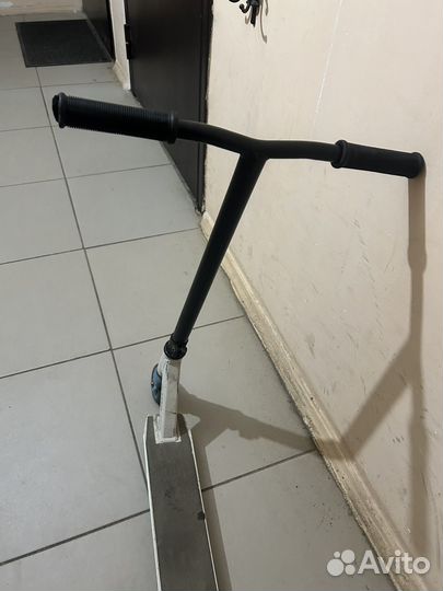 Трюковой самокат glober
