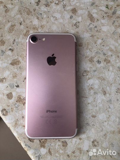 Телефон iPhone 7