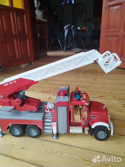 Пожарная машина bruder большая