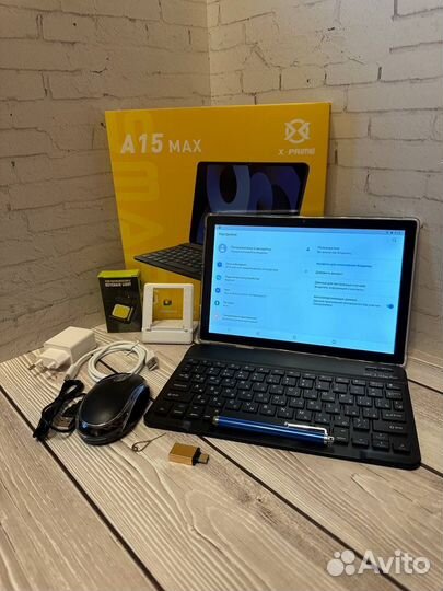 Планшет с клавиатурой новый