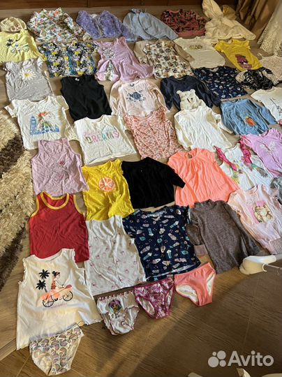 Отдам вещи На 2-4 года